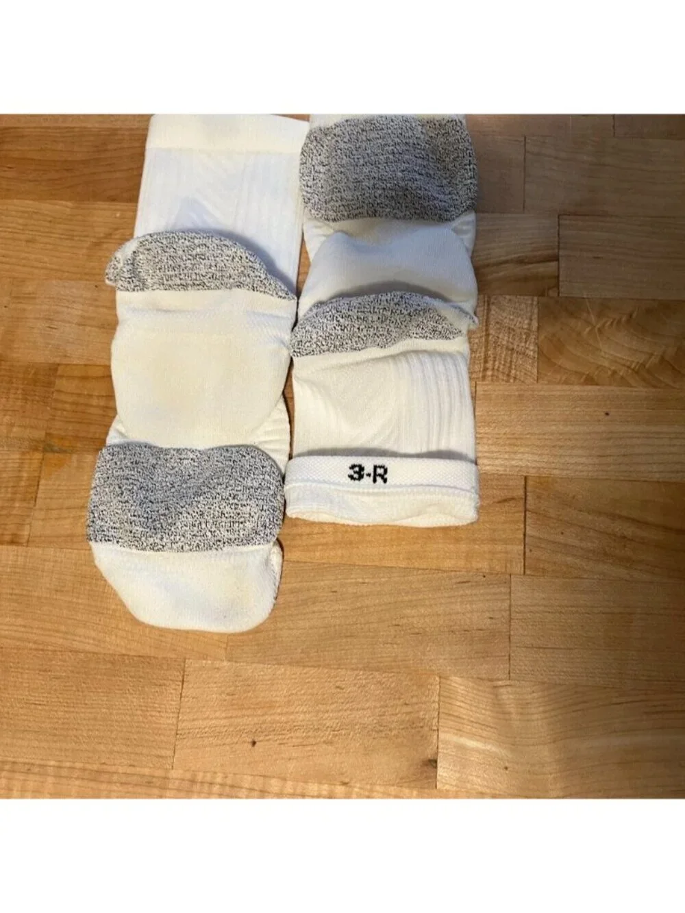 Men's Medium 8-9.5 Nike Grip Racing Lightweight Dri Fit Mini Crew Running Socks
